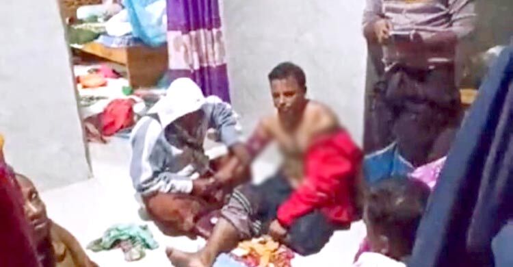 ঘরের দরজা ভেঙে ডাকাতি, মালিকের হাত-পা বেঁধে স্বর্ণালঙ্কার লুট